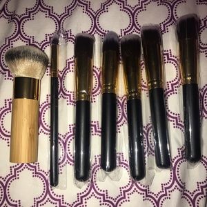Makeup brushes